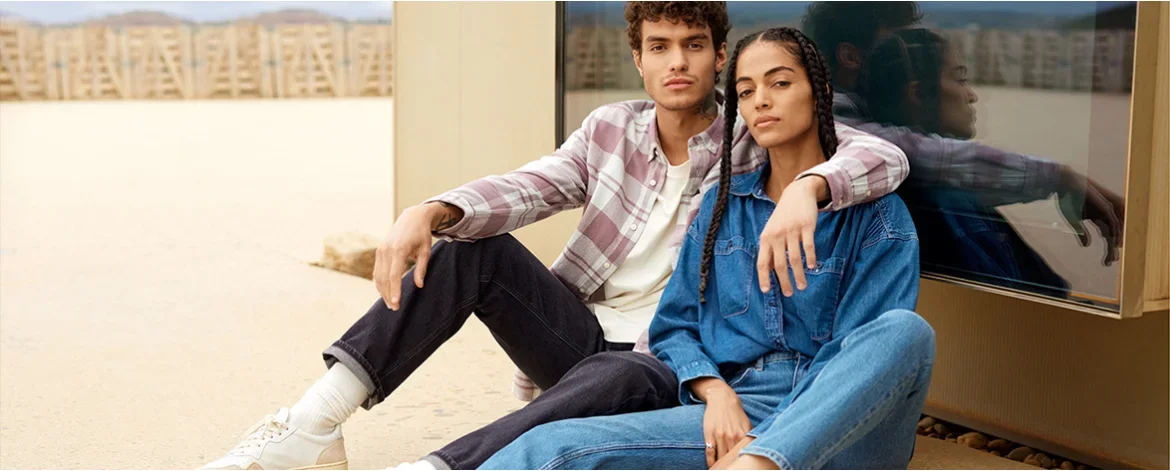 DANMARKS BILLIGSTE OG STØRSTE WRANGLER JEANS WEBSHOP