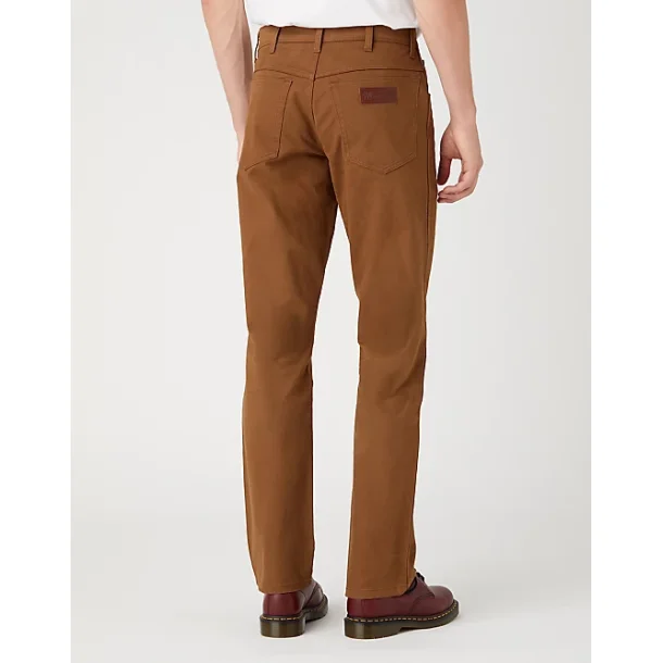 WRANGLER TEXAS JEANS SLIM STRETCH SADDLE BROWN (VINTER BOMULD)