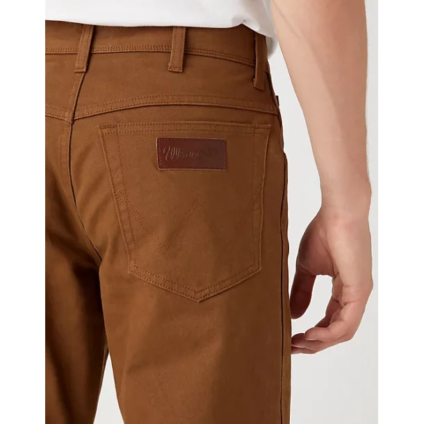 WRANGLER TEXAS JEANS SLIM STRETCH SADDLE BROWN (VINTER BOMULD)