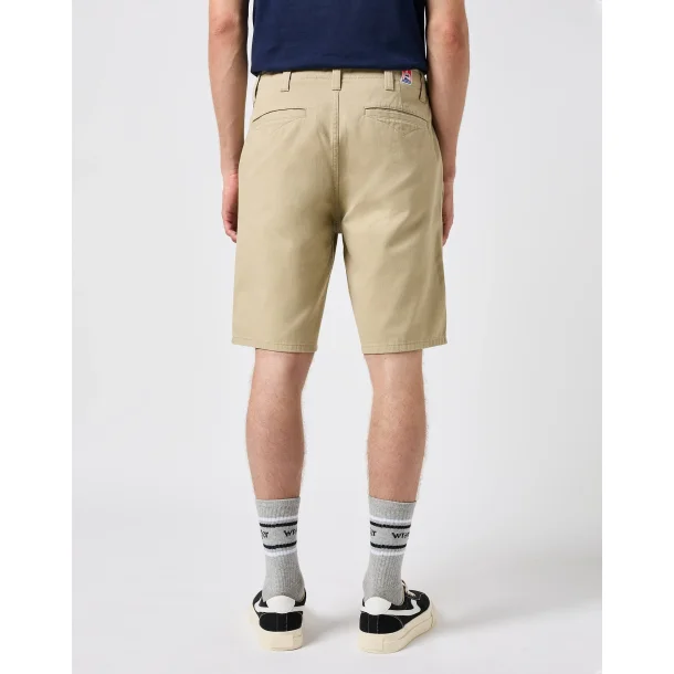 WRANGLER CHINO SHORTS KHAKI (KUN STR 32)