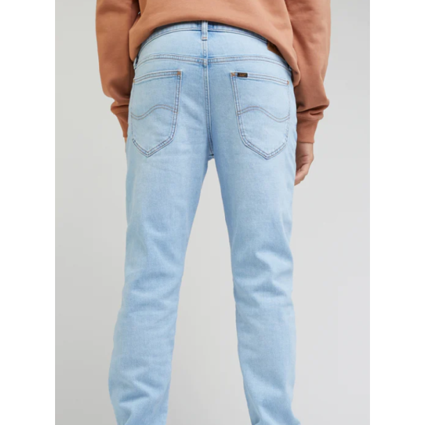 LEE DAREN STRETCH REGULAR  (LYSEBL) (F STR.)