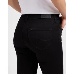 LEE SCARLETT  (SORT)