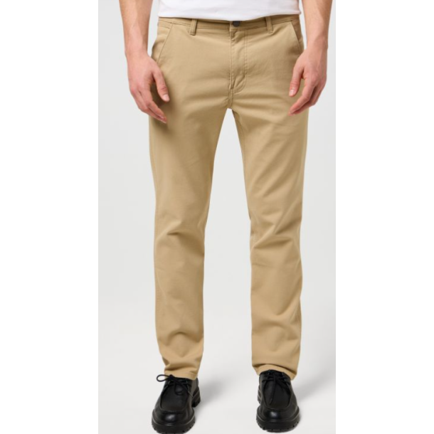 WRANGLER CHINO JEANS (SAND)