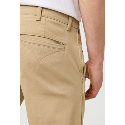 WRANGLER CHINO JEANS (SAND)