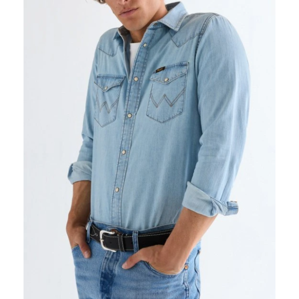 WRANGLER COWBOYSKJORTE  LYSEBL�