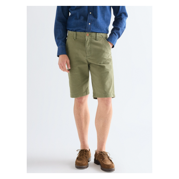 WRANGLER CHINO SHORTS DUSTY OLIVEN 