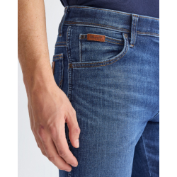WRANGLER TEXAS JEANS SLIM BL� (EKSTRA BL�D)
