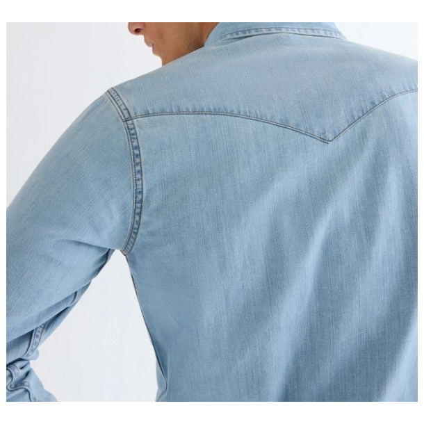 WRANGLER COWBOYSKJORTE  LYSEBL�