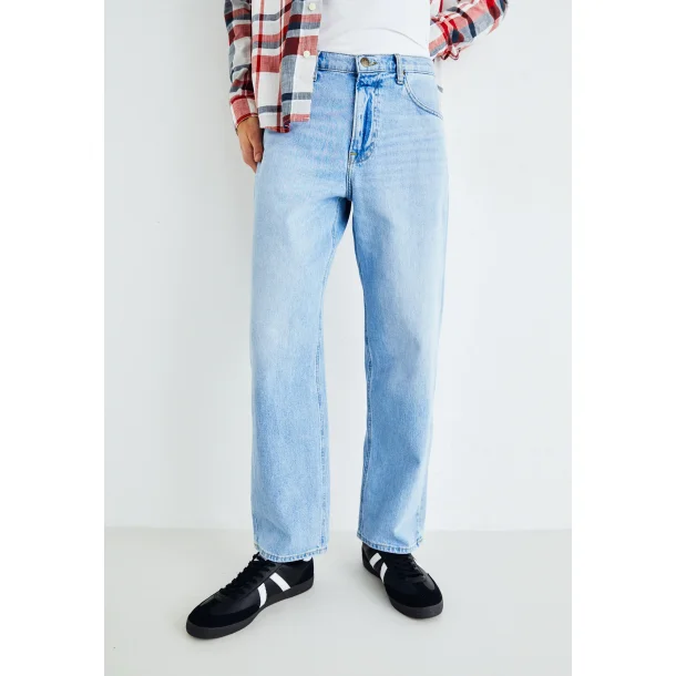 LEE ASHER  LOOSE FIT  