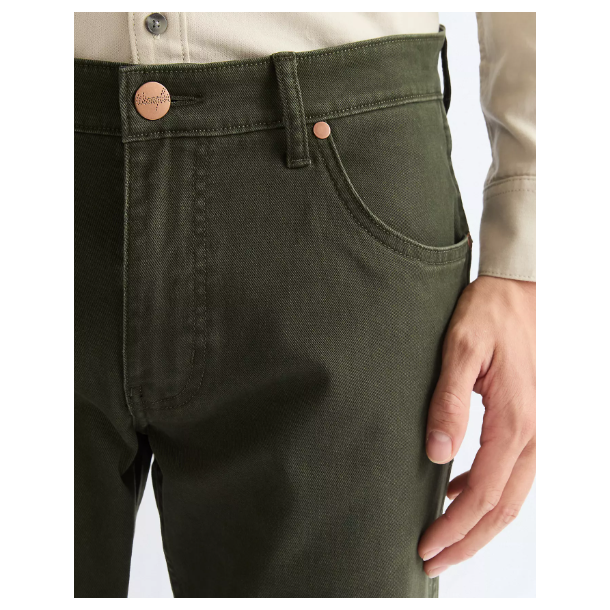 WRANGLER GREENSBORO JEANS STRETCH (VINTERBOMULD) GR�N