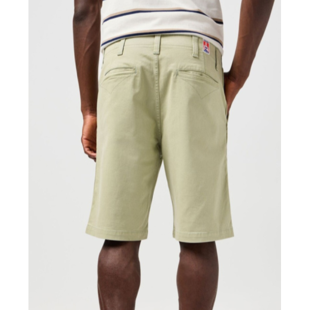 WRANGLER CHINO SHORTS FADED GREEN