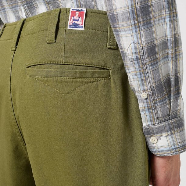 WRANGLER CHINO SHORTS DUSTY OLIVEN 