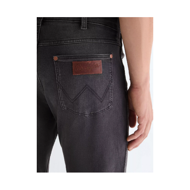 WRANGLER GREENSBORO JEANS (STRETCH) GR� (EKSTRA BL�D)