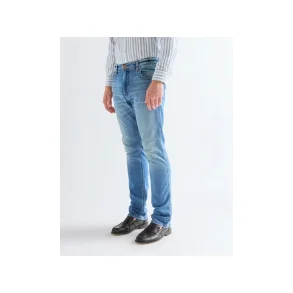 WRANGLER GREENSBORO JEANS (STRETCH) LYSEBL�