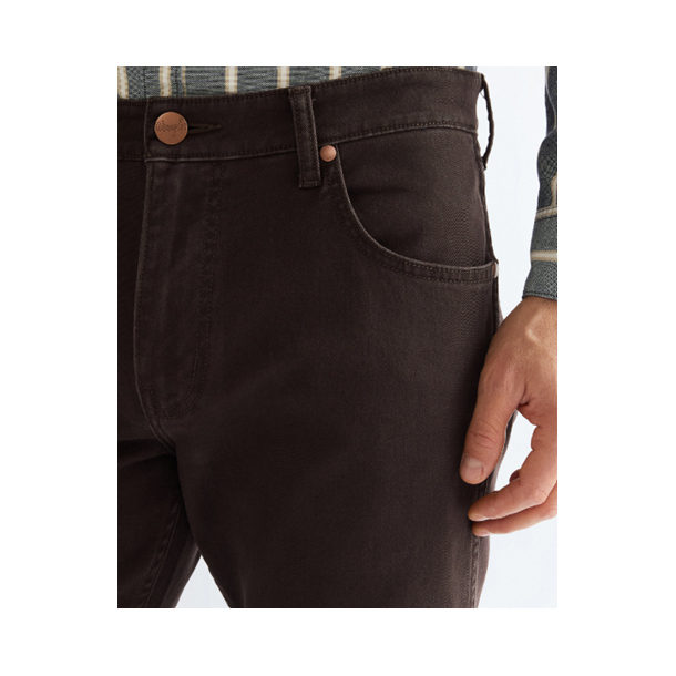 WRANGLER GREENSBORO JEANS STRETCH (VINTERBOMULD) BRUN