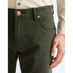 WRANGLER GREENSBORO JEANS STRETCH (VINTERBOMULD) GR�N