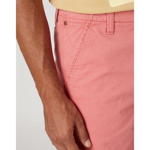 WRANGLER  SHORTS  FADED ROSE (REGULAR FIT) 