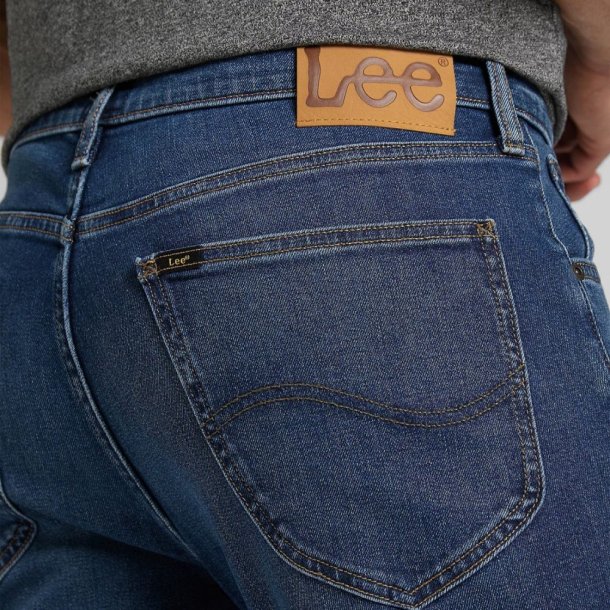 LEE AUSTIN  REGULAR TAPERED  BL